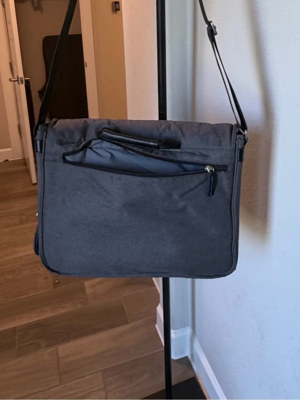Mens Black Crossbody Laptop Bag Messenger Bag from MMS 2013 Conference Callouts